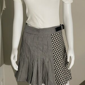 Mini skirt size S.